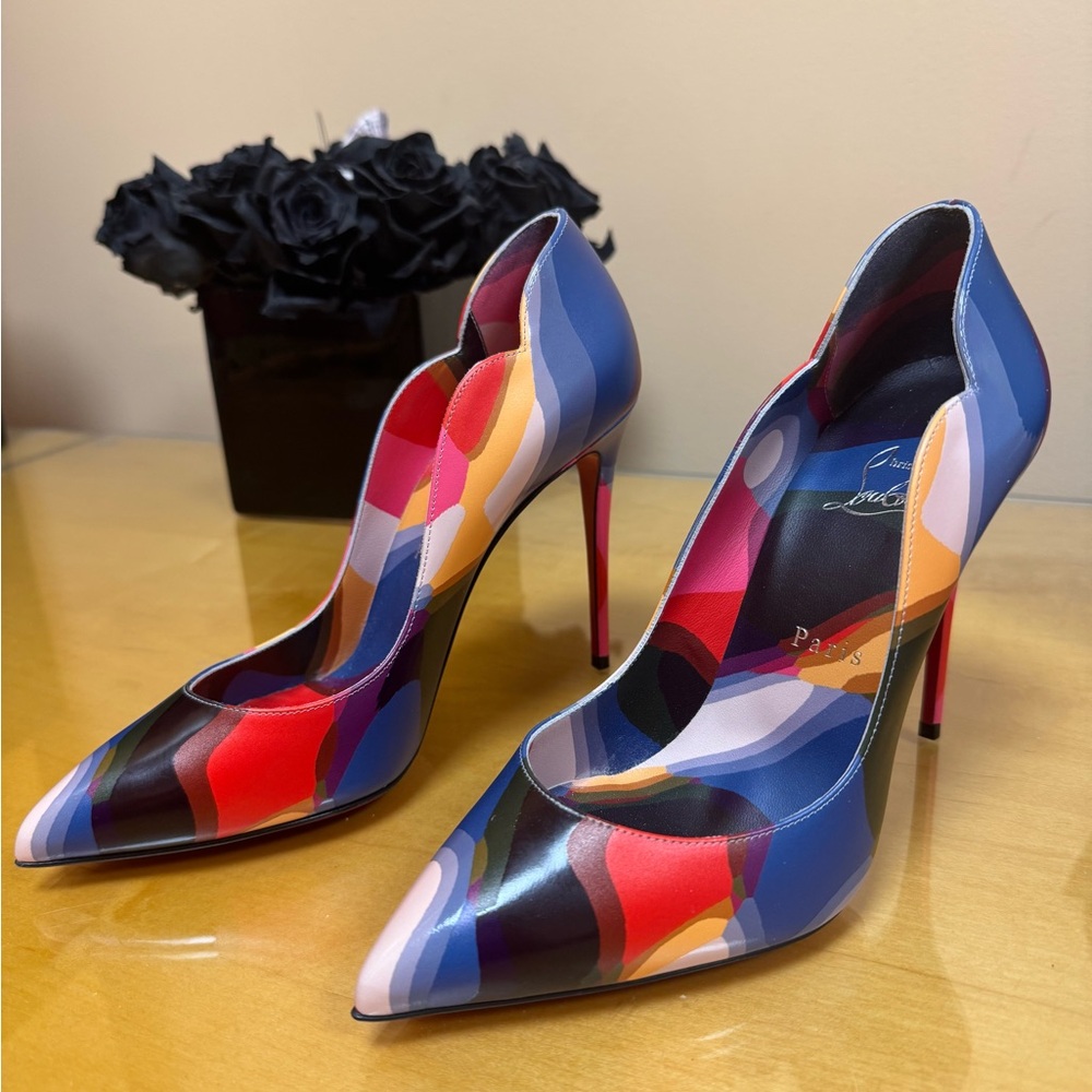 Christian Louboutin
Hot Chick 100 Leather Pump